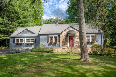 109 Robin Hood Trl, Lookout Mountain, GA 30750