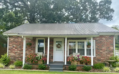 308 Spring St, Loretto, TN 38469