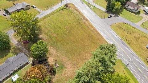 100 Rolling Acres Dr, White House, TN 37188
