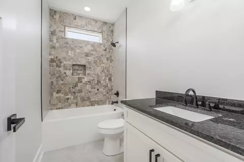 Bath - 1378 Tom Grissom Rd, Morrison, TN 37357 photo 6 of 6