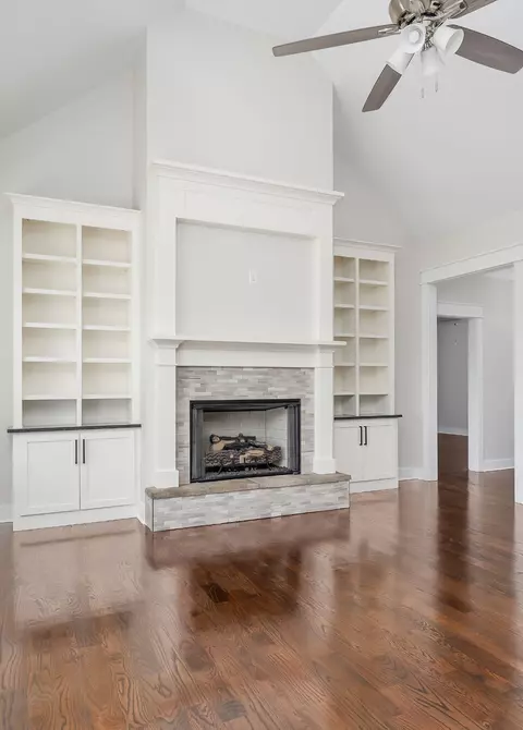 Living - 1378 Tom Grissom Rd, Morrison, TN 37357 photo 4 of 7