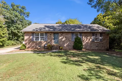 600 Shades Crest Dr, New Johnsonville, TN 37134