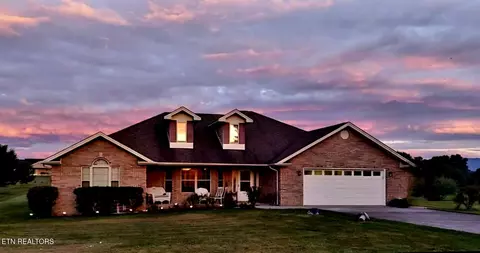 1626 Misty Meadow Ln, Sevierville, TN 37876