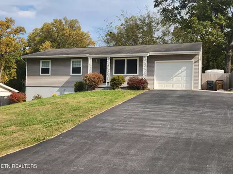 3300 Gilbert Ln, Knoxville, TN 37920