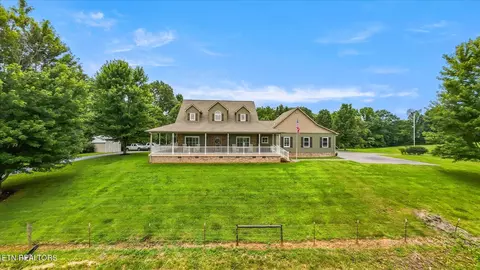 745 Laurel Rd, Clinton, TN 37716