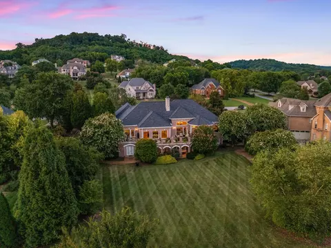 805 Legends Glen Ct, Franklin, TN 37069