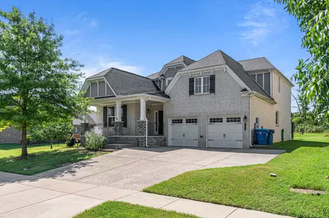 1525 Halsey Dr, Nolensville, TN 37135