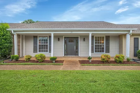 218 Plantation Ct, Nashville, TN 37221