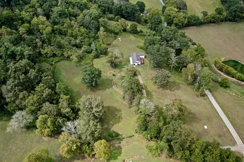 2490 Clampit Hollow Rd, Lafayette, TN 37083