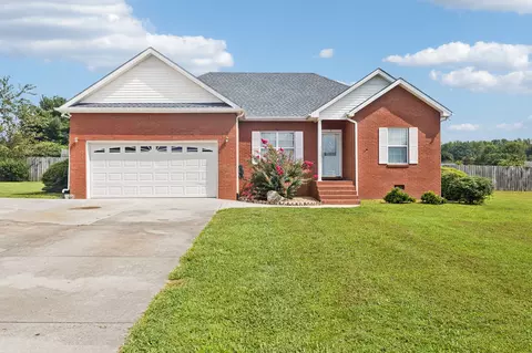 161 Riverwood Dr, Manchester, TN 37355