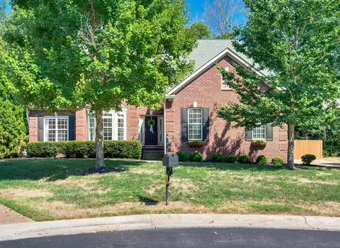 6428 Holly Trace Ct, Nashville, TN 37221
