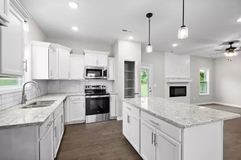 293 Wesson Dr, Clarksville, TN 37043