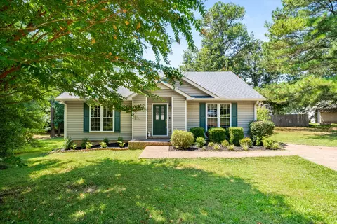 7621 Hudlow Ct, Fairview, TN 37062