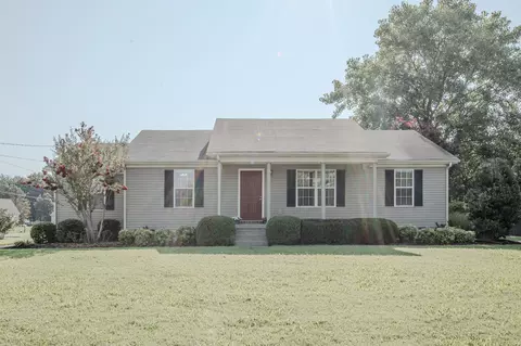 2918 Meadowhill Dr, Murfreesboro, TN 37130