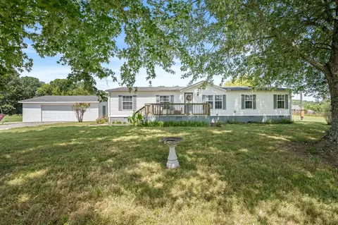 375 Philippi Rd, Wartrace, TN 37183