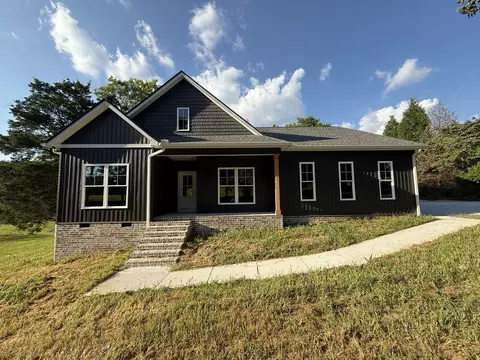 1203 Liberty Rd, Winchester, TN 37398