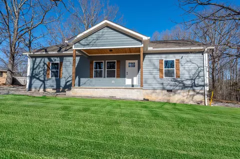 104 Mink Branch Acres Dr, Waynesboro, TN 38485