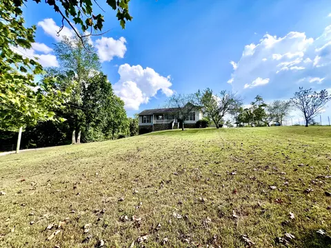67 Moore Rd, Summertown, TN 38483
