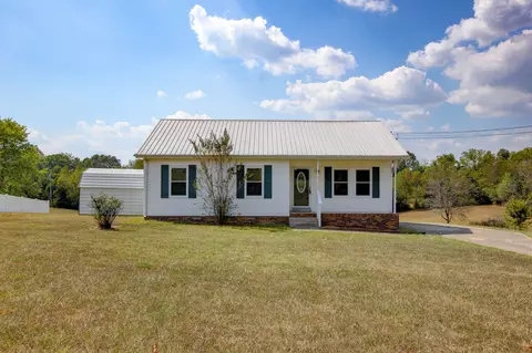 4870 Woodrow Rd, Woodlawn, TN 37191