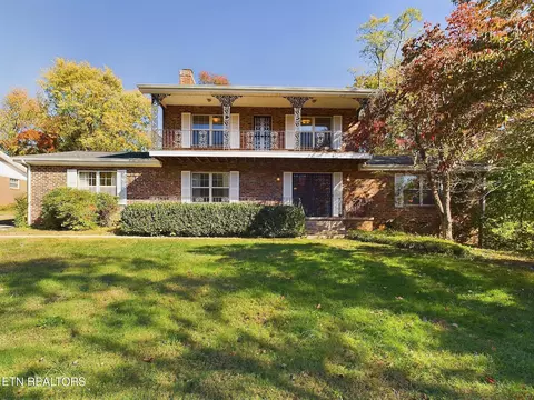 512 NW Moneta Rd, Knoxville, TN 37919