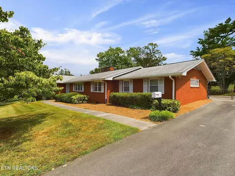 7100 Cresthill Dr, Knoxville, TN 37919