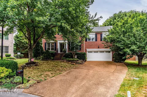 9000 Colebrook Ln, Knoxville, TN 37922