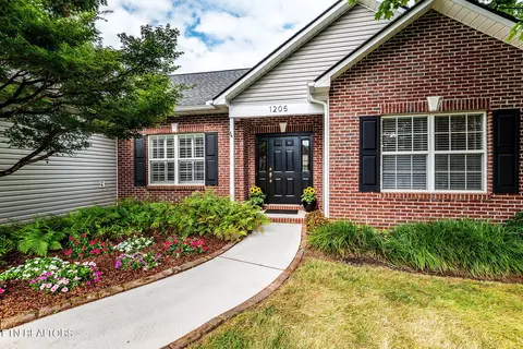 1205 Walnut Branch Ln, Knoxville, TN 37922