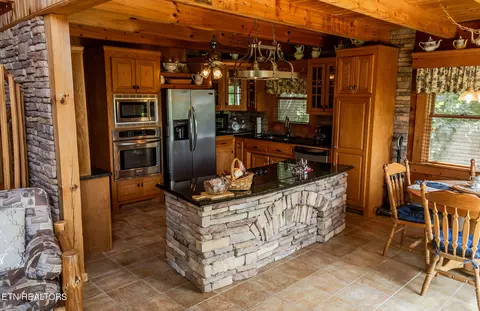 2162 Reid Ln, Sevierville, TN 37876