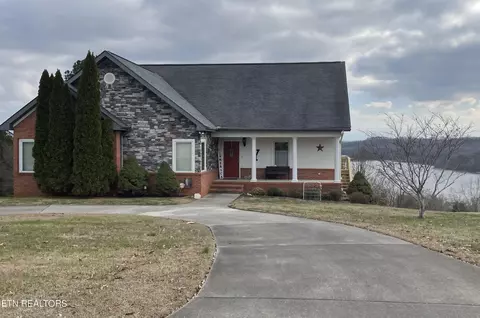 120 Pointe Summit Drive Dr, Greenback, TN 37742