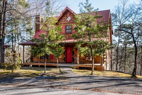2228 Hidden Mountain Rd, Sevierville, TN 37876