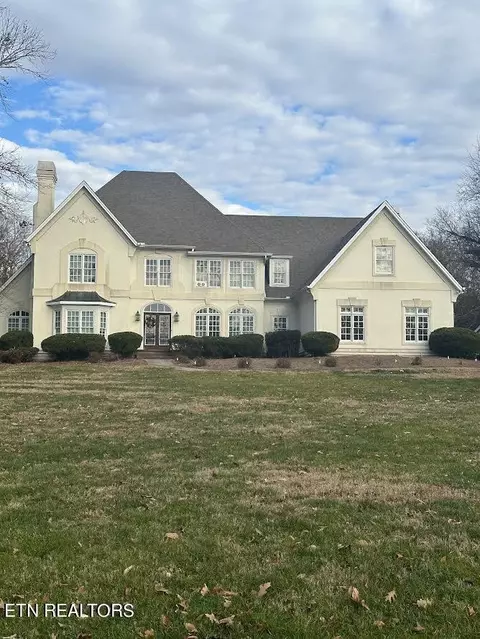2202 Lyons Bend Rd, Knoxville, TN 37919