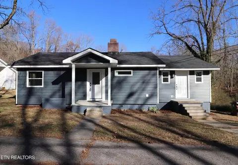 706 Florida Ave, Oak Ridge, TN 37830