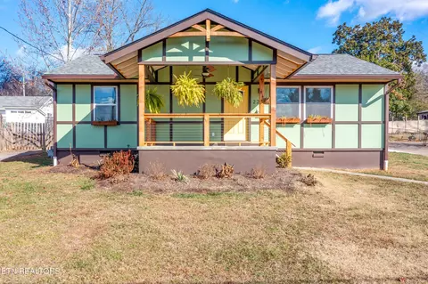 2227 Peachtree St, Knoxville, TN 37920