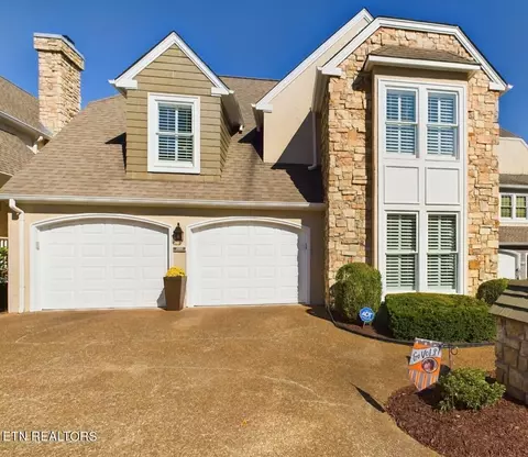 2009 Breakers Pt, Knoxville, TN 37922