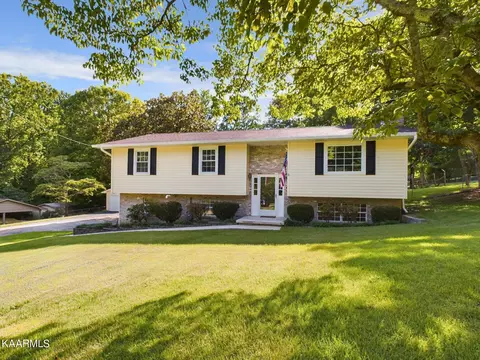 349 Oak Leaf St, Kingston, TN 37763