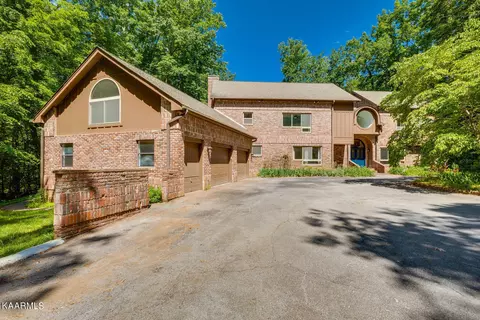 100 Windgate Pl, Oak Ridge, TN 37830
