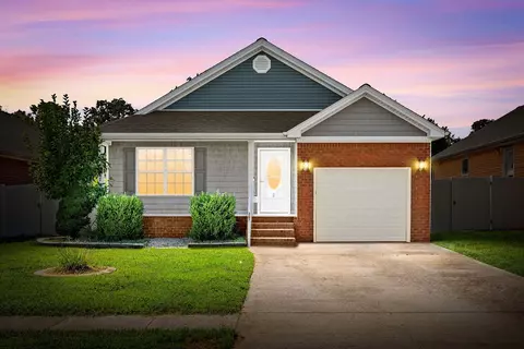 267 Eagle Cove Dr, Hopkinsville, KY 42240
