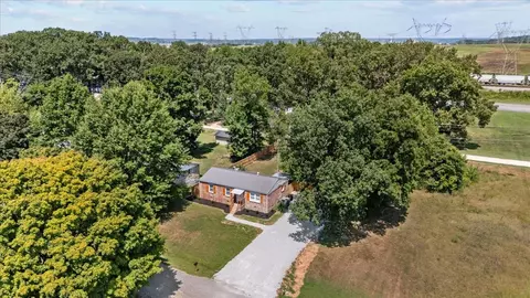 481 Carman Ave, New Johnsonville, TN 37134