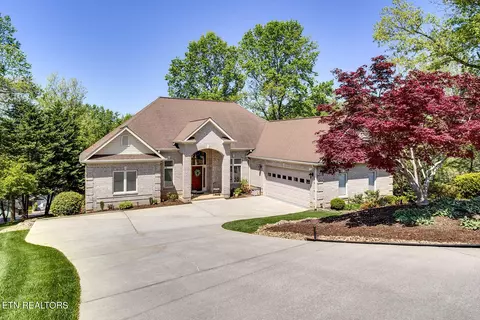 405 Tecumseh Pt, Loudon, TN 37774