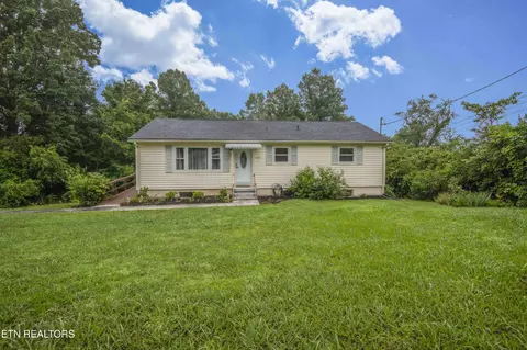 600 W Ridgecrest Dr, Kingston, TN 37763