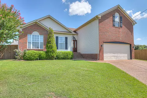 1433 Hilltop Dr, Mount Juliet, TN 37122