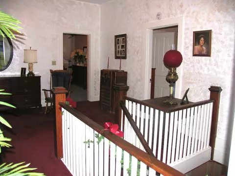 Entry Way - 1019 E Main St, Murfreesboro, TN 37130 photo 3 of 4