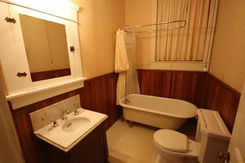 Bath - 1019 E Main St, Murfreesboro, TN 37130 photo 1 of 4