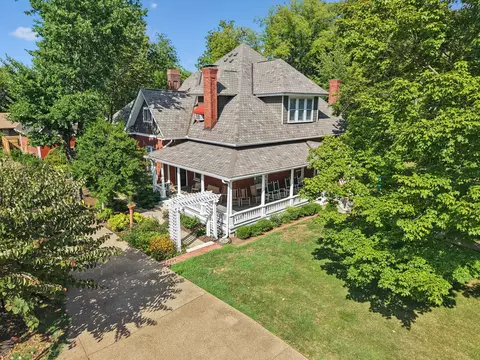 Exterior - 1019 E Main St, Murfreesboro, TN 37130 photo 17 of 20