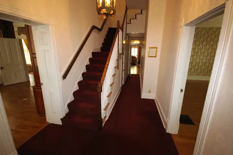 Entry Way - 1019 E Main St, Murfreesboro, TN 37130 photo 2 of 4