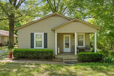 8504 Walnut Rd, Hixson, TN 37343