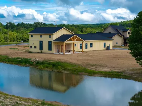 3892 Hendon Rd, Graysville, TN 37338