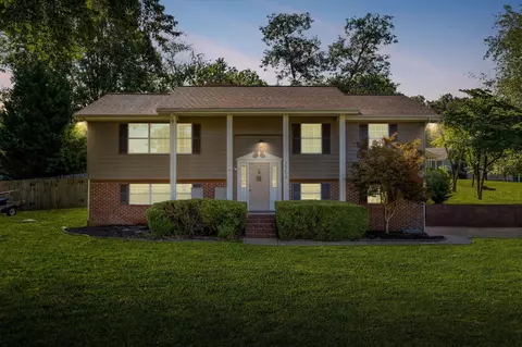 7700 Dune Ln, Hixson, TN 37343