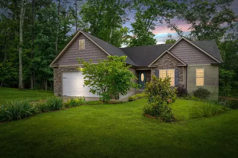 1804 Staghorn Dr, Soddy Daisy, TN 37379