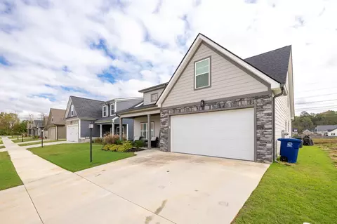 1040 Silverpine Dr, Chattanooga, TN 37421 photo 3